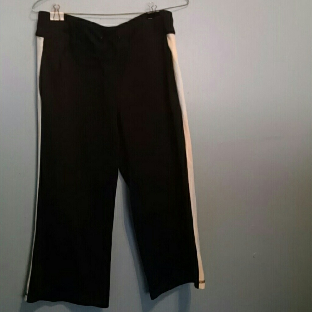 Women's Capri Joggers